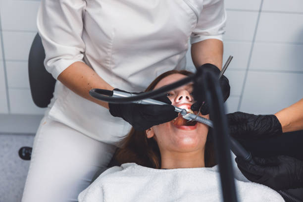 Best Emergency Tooth Extraction in Knoxvle, IL